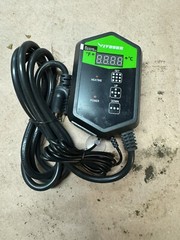 VIVOSUN Digital Heat Mat Thermostat Temperature Controller 68-108 ºF for Seeds